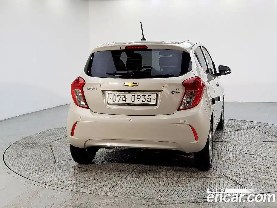Chevrolet Spark 2015 1.0 автомат (гидро), фото 3