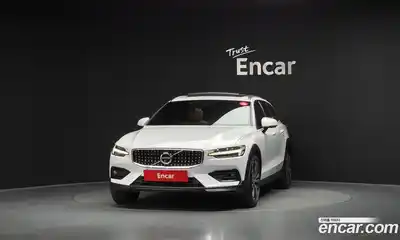 Volvo V60 2019 2.0 автомат (гидро), миниатюра 3