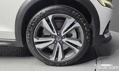 Volvo V60 2019 2.0 автомат (гидро), миниатюра 5