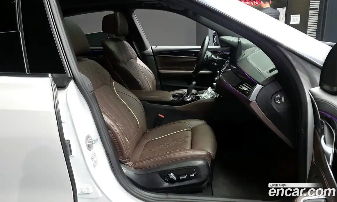 BMW 6-Series 2023 3.0 гидро, фото 11