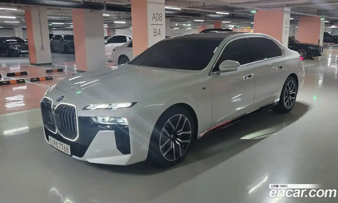 BMW 7 серия 2025 3.0 автомат (гидро), фото 1