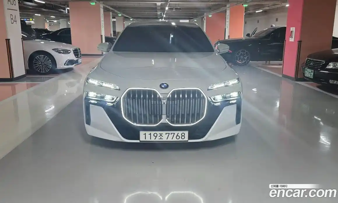 BMW 7 серия 2025 3.0 автомат (гидро), фото 3