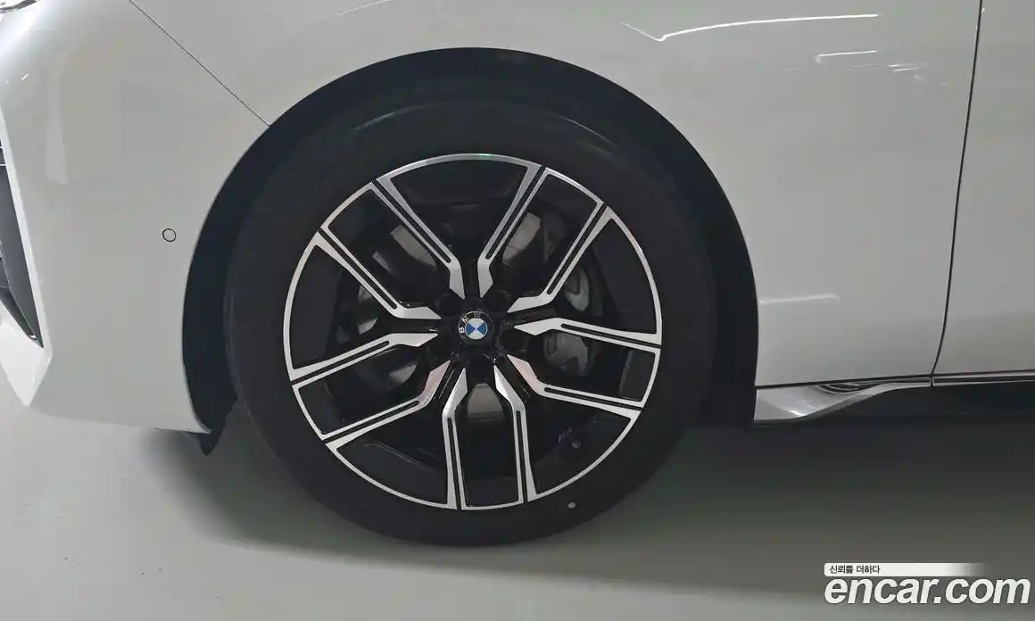 BMW 7 серия 2025 3.0 автомат (гидро), фото 5