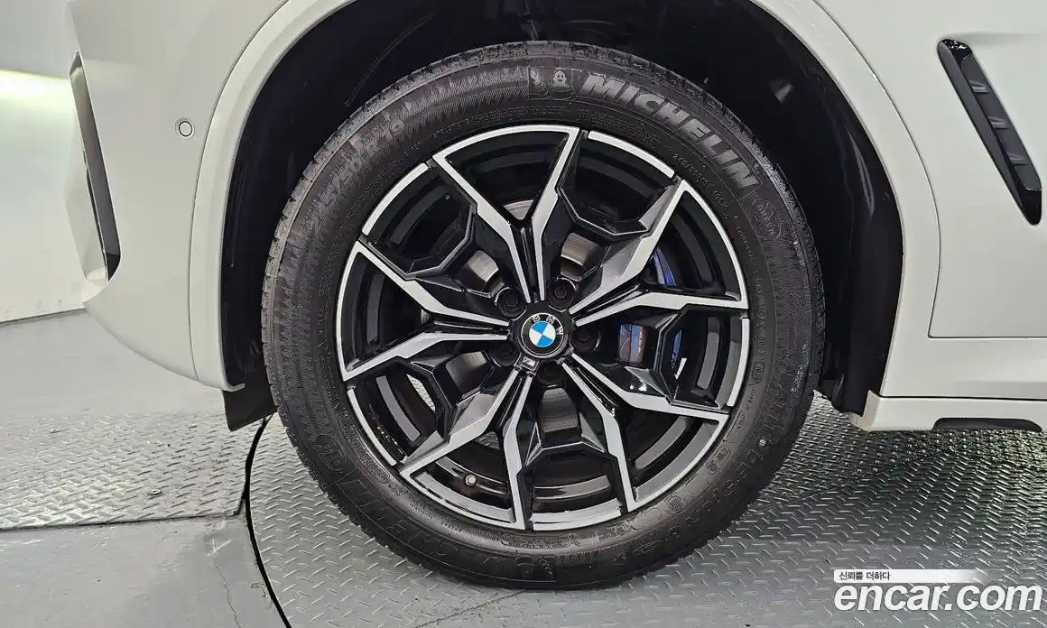 BMW X4 2023 2.0 гидро, фото 7