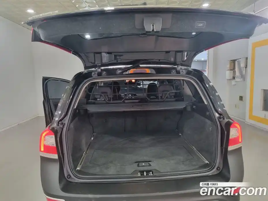 Volvo XC70 2016 2.0 автомат (гидро), фото 10