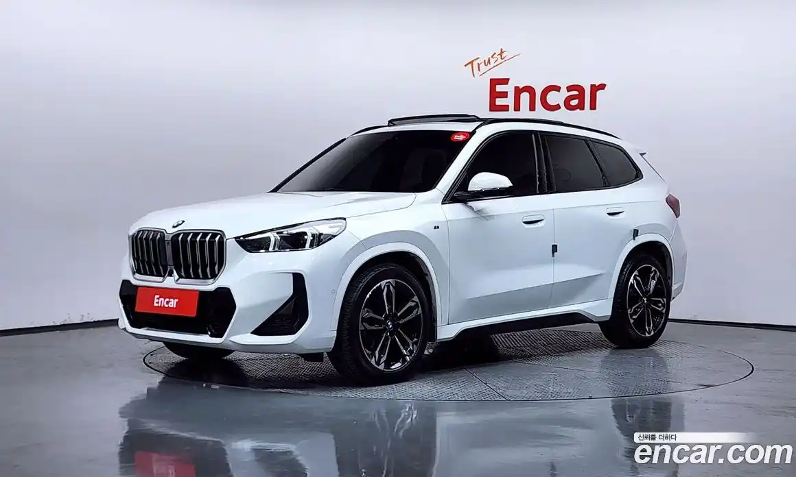 BMW X1 2024 2.0 гидро, фото 1