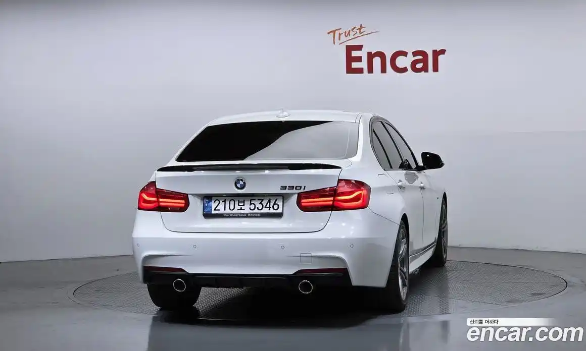 BMW 3-Series 2018 2.0 гидро, фото 4