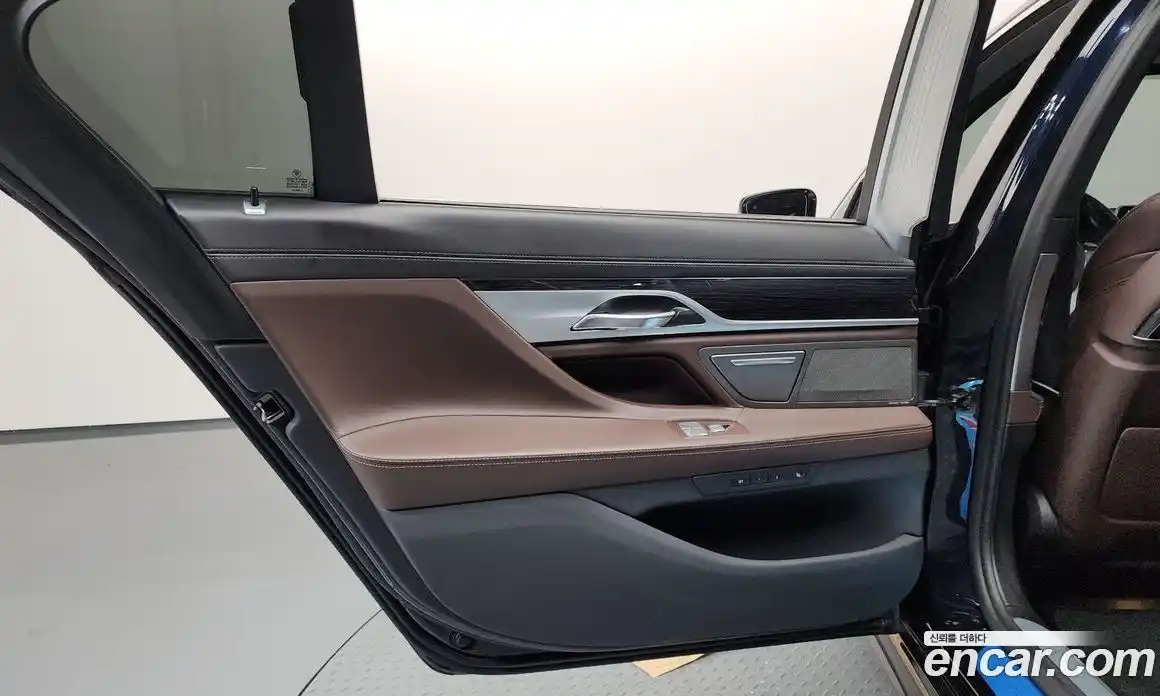 BMW 7 серия 2018 3.0 автомат (гидро), фото 15