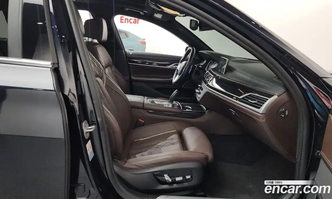 BMW 7 серия 2018 3.0 автомат (гидро), фото 16
