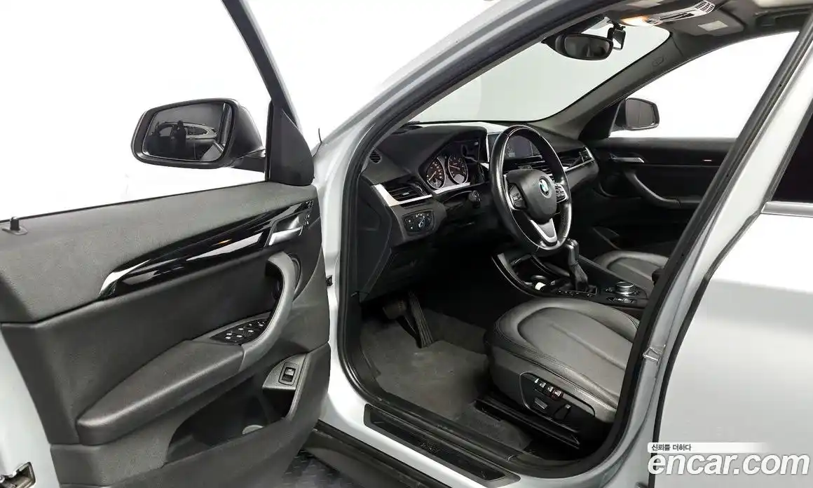 BMW X1 2017 2.0 гидро, фото 13
