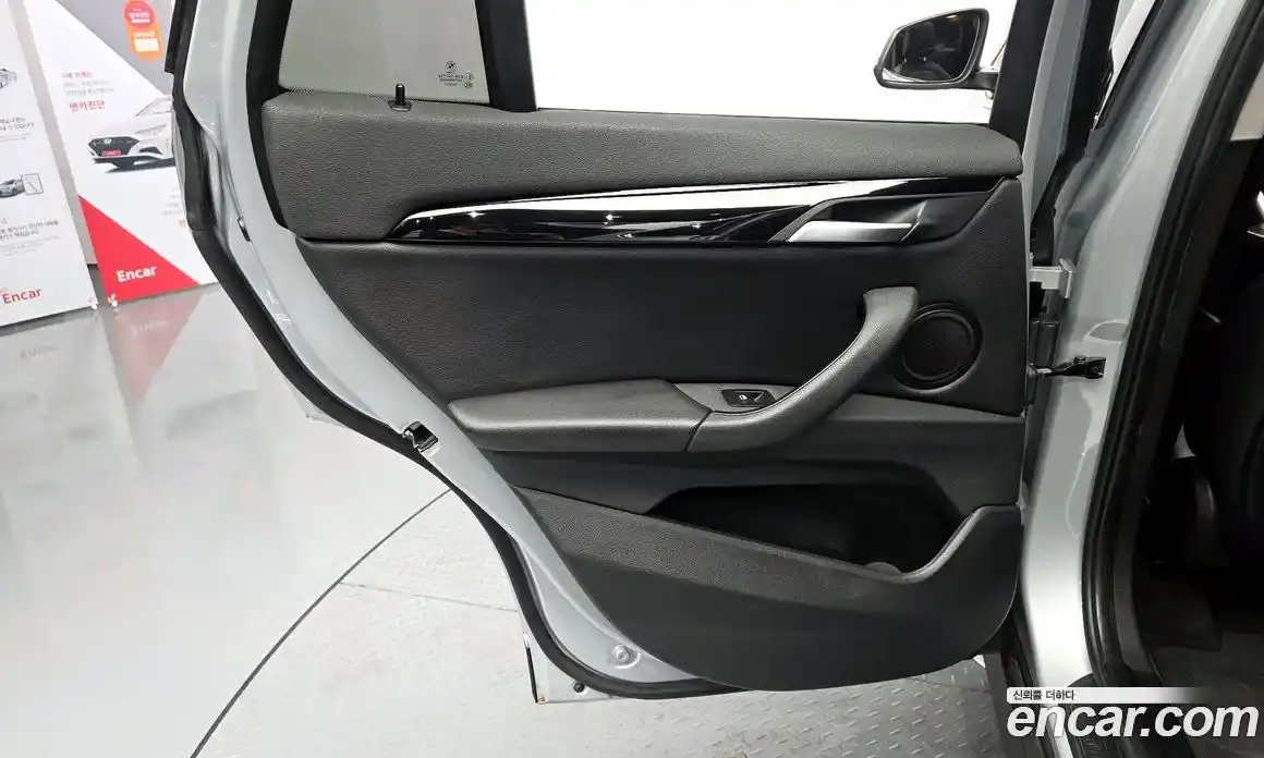 BMW X1 2017 2.0 гидро, фото 14
