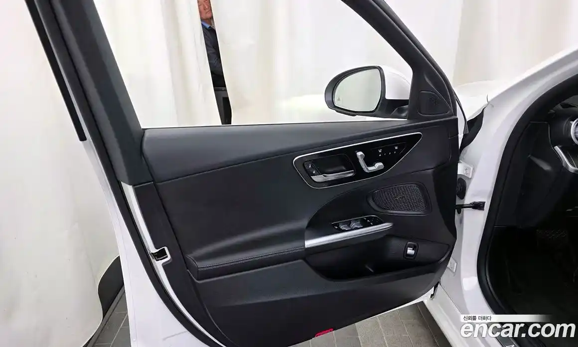 Mercedes-Benz C-Class 2025 2.0 гидро, фото 14