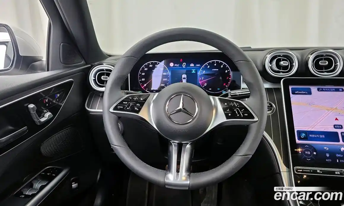 Mercedes-Benz C-Class 2025 2.0 гидро, фото 19