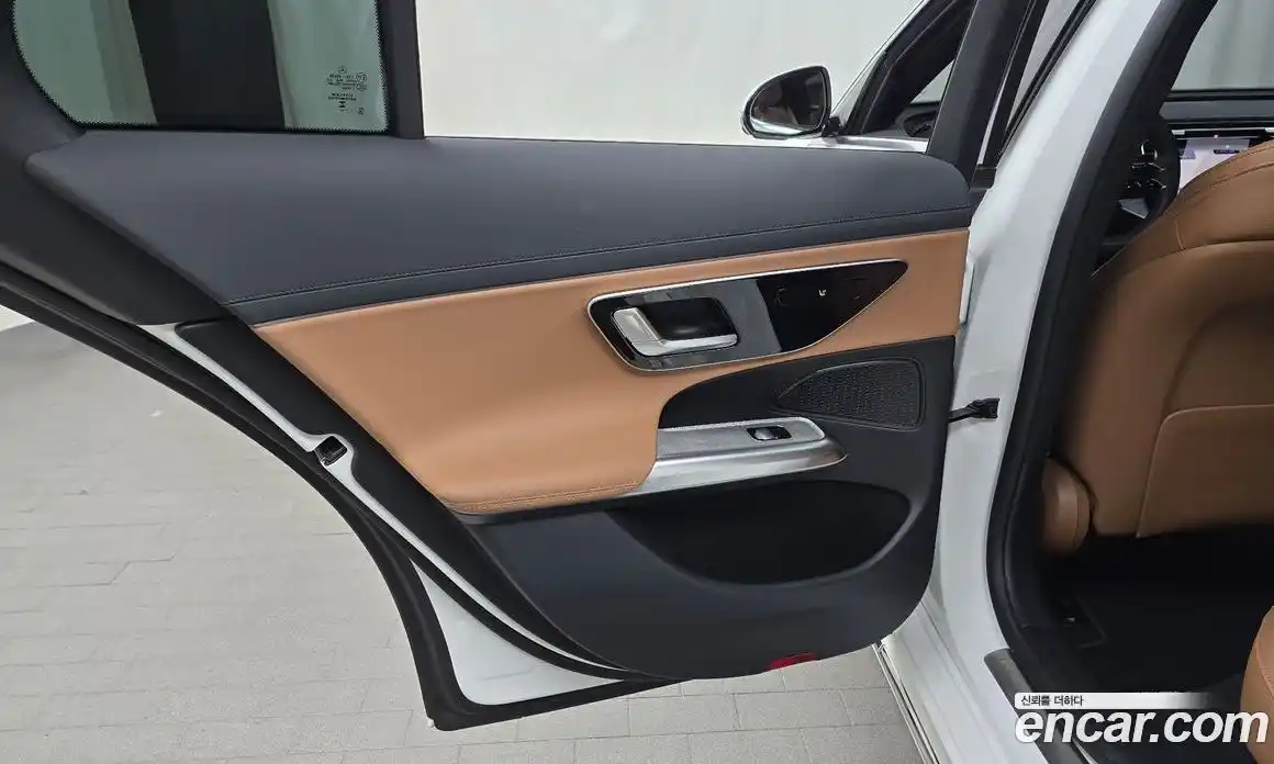 Mercedes-Benz E-Class 2025 2.0 гидро, фото 15
