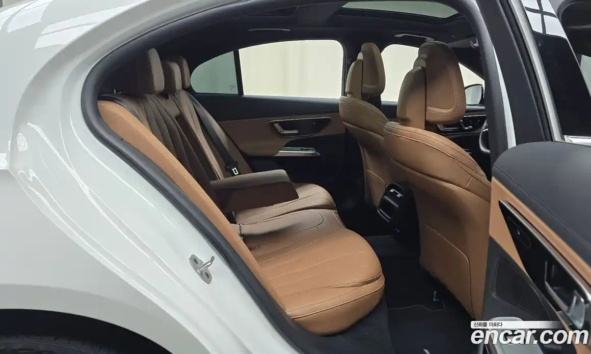 Mercedes-Benz E-Class 2025 2.0 гидро, фото 17