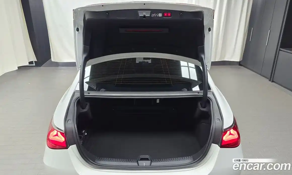 Mercedes-Benz E-Class 2025 2.0 гидро, фото 30