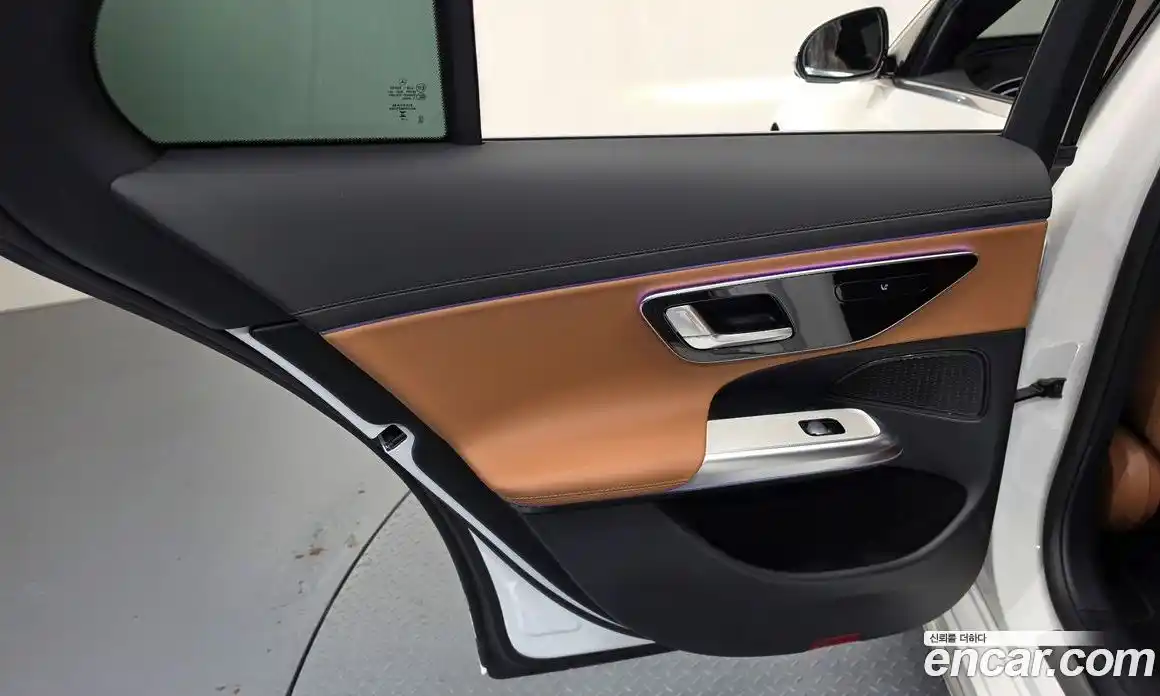 Mercedes-Benz E-Class 2025 2.0 гидро, фото 15