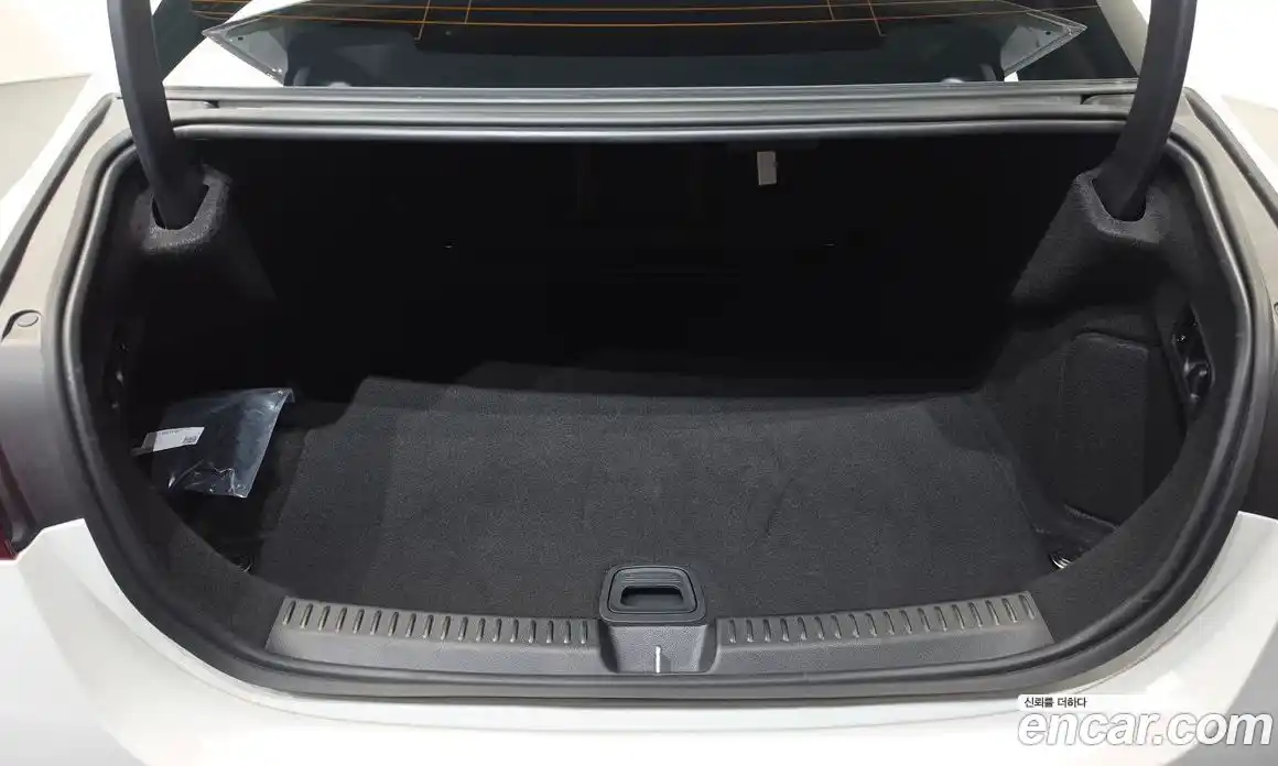 Mercedes-Benz E-Class 2025 2.0 гидро, фото 25