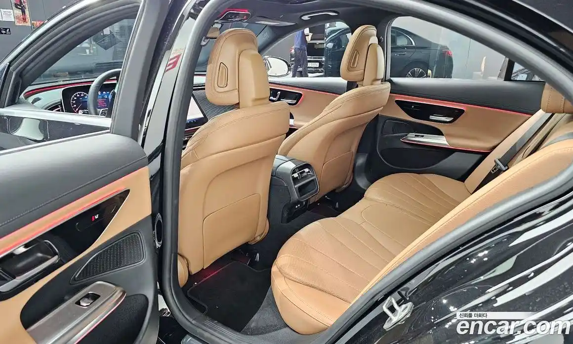 Mercedes-Benz E-Class 2024 2.0 гидро, фото 16