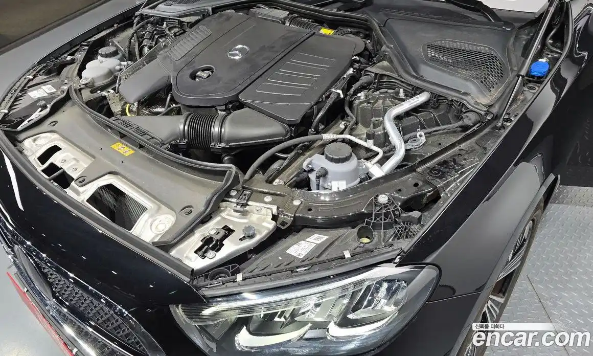 Mercedes-Benz E-Class 2024 2.0 гидро, фото 6