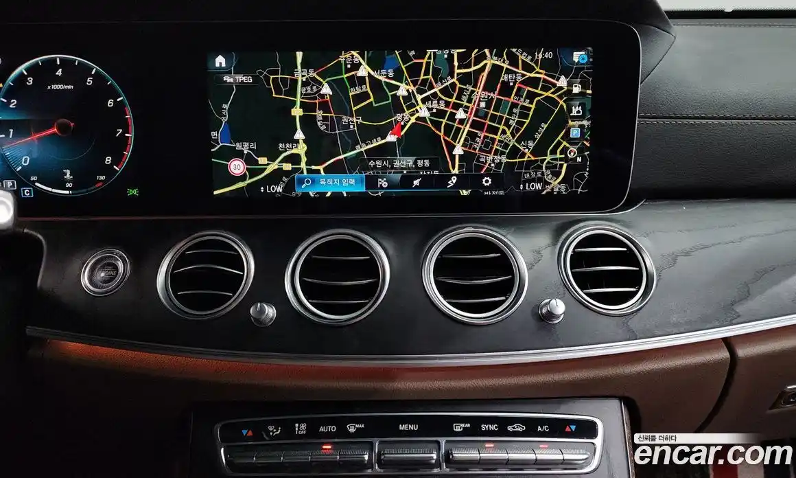 Mercedes-Benz E-Class 2023 2.0 гидро, фото 18