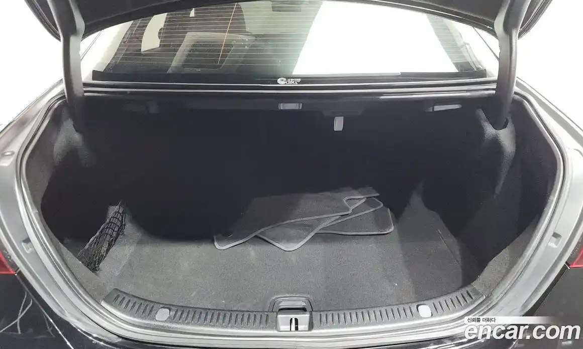 Mercedes-Benz E-Class 2023 2.0 гидро, фото 25