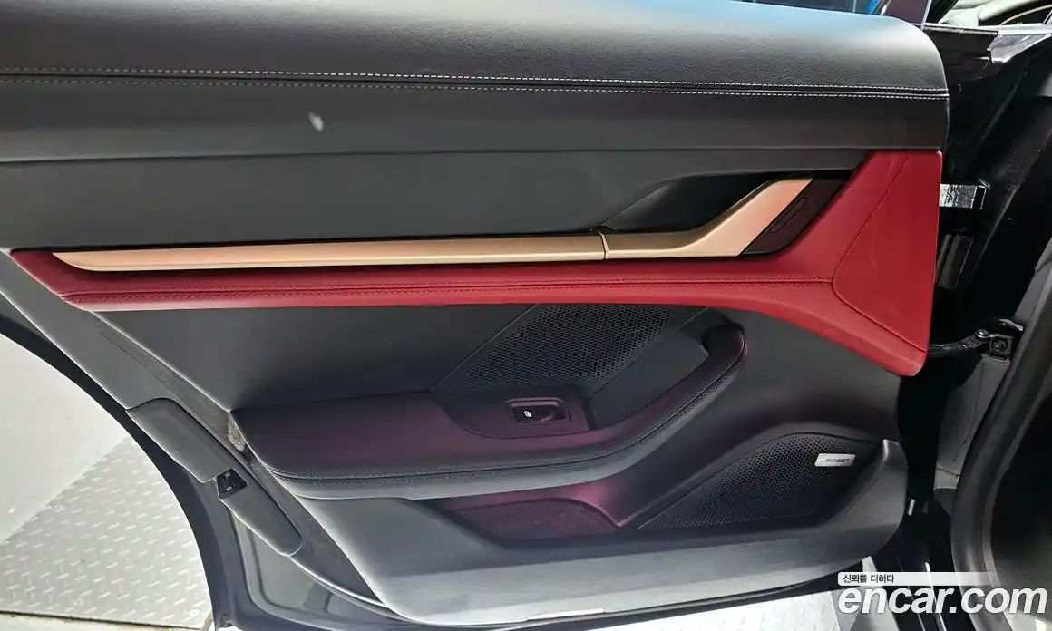 Porsche Taycan 2024 0.1 автомат (гидро), фото 15
