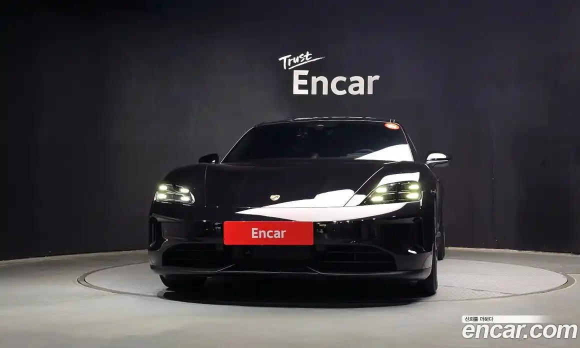 Porsche Taycan 2024 0.1 автомат (гидро), фото 3