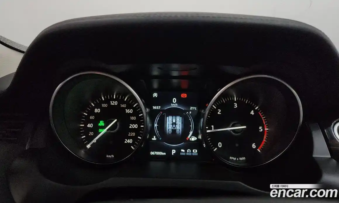 Land Rover Range Rover Evoque 2017 2.0 автомат (гидро), фото 11