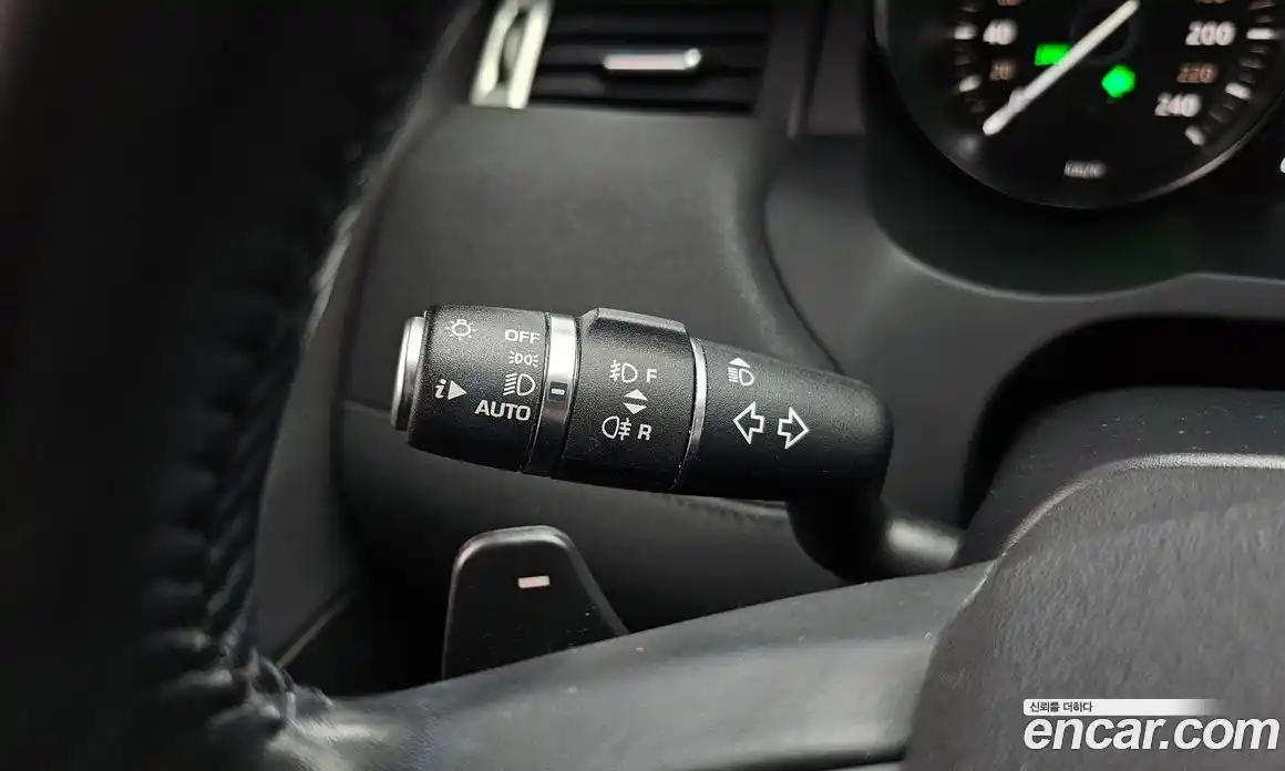 Land Rover Range Rover Evoque 2018 2.0 автомат (гидро), фото 31