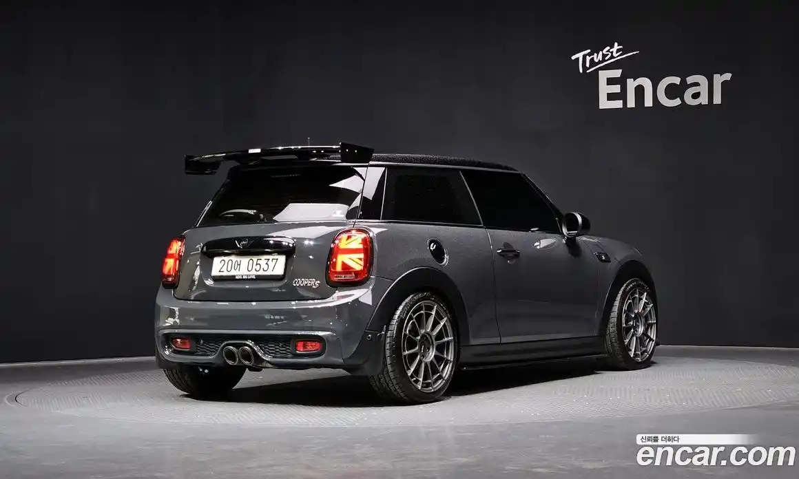 Mini Cooper 2016 2.0 автомат (гидро), фото 2