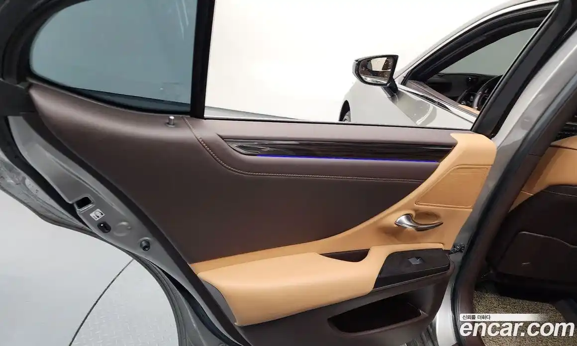 Lexus ES 2019 2.5 гидро, фото 15