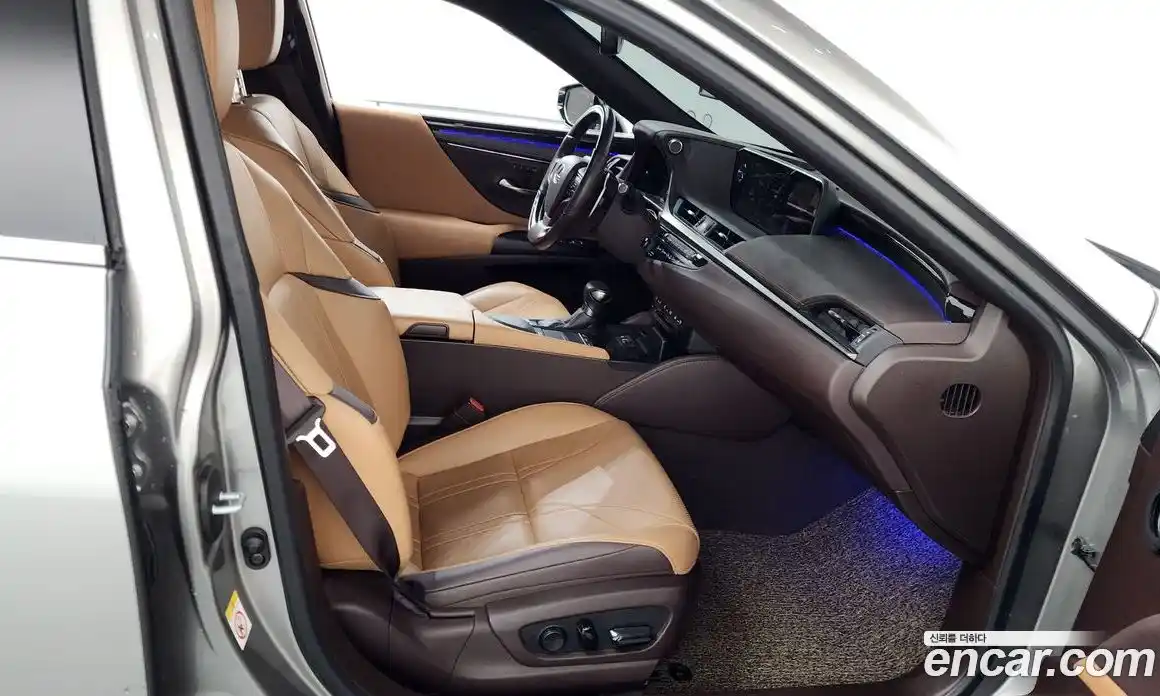 Lexus ES 2019 2.5 гидро, фото 16