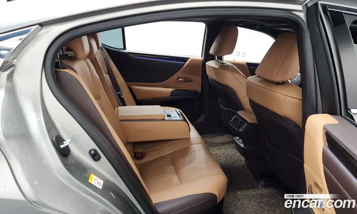 Lexus ES 2019 2.5 гидро, фото 17