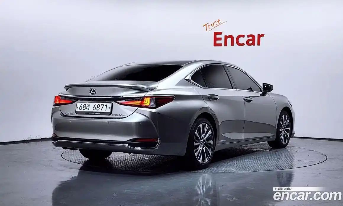 Lexus ES 2019 2.5 гидро, фото 2