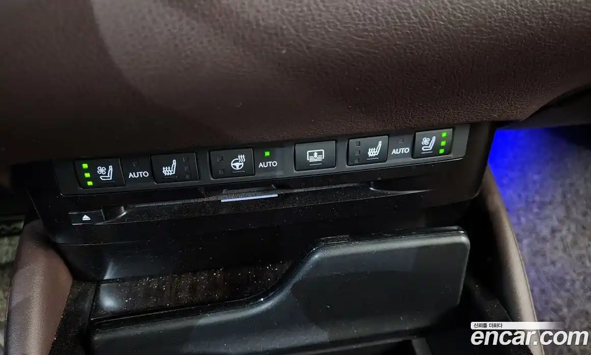 Lexus ES 2019 2.5 гидро, фото 28