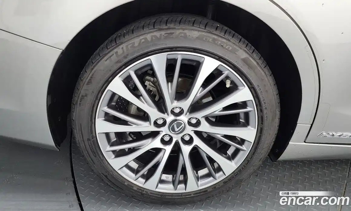 Lexus ES 2019 2.5 гидро, фото 5