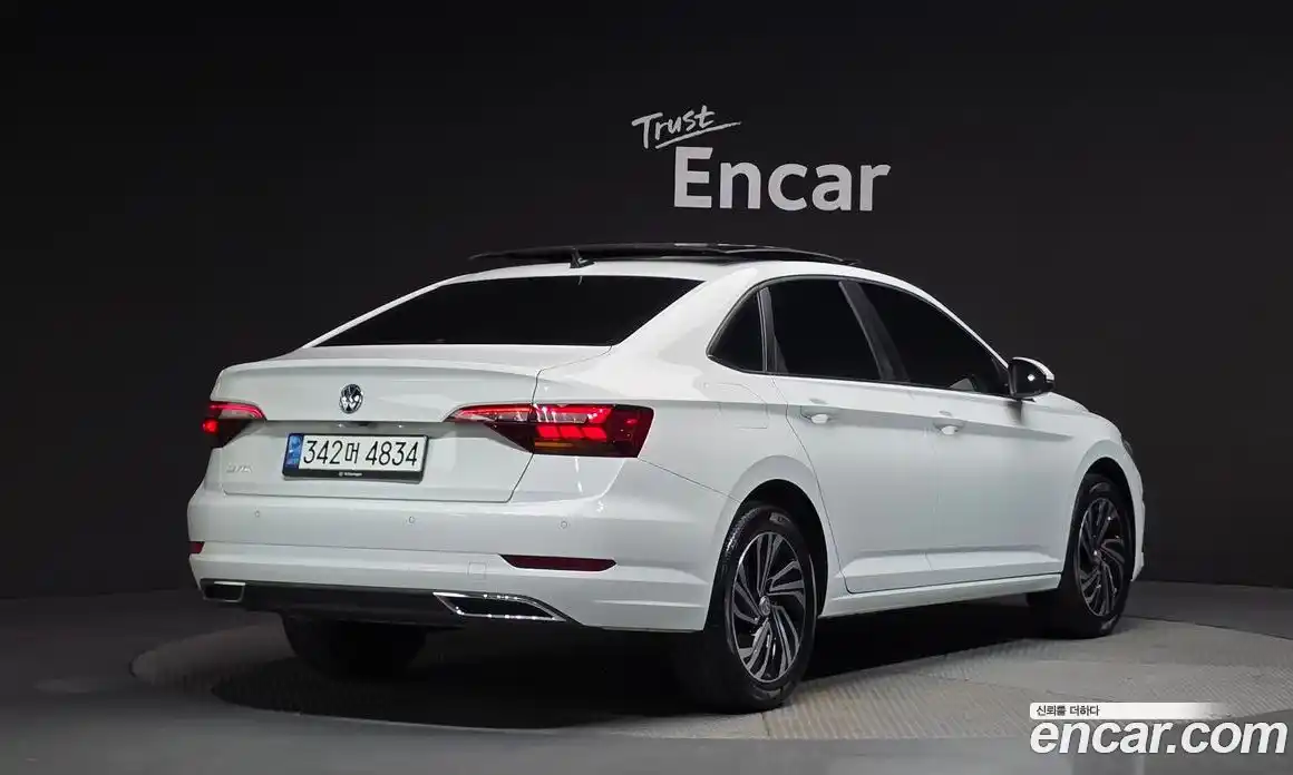 Volkswagen Jetta 2021 1.4 автомат (гидро), фото 2