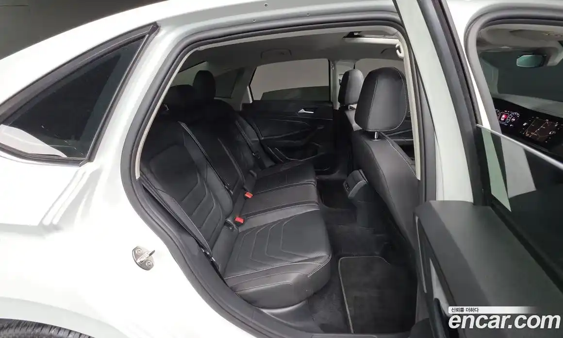 Volkswagen Jetta 2021 1.4 автомат (гидро), фото 32