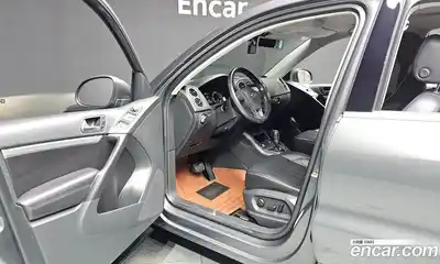 Volkswagen Tiguan 2013 2.0 автомат (гидро), миниатюра 10