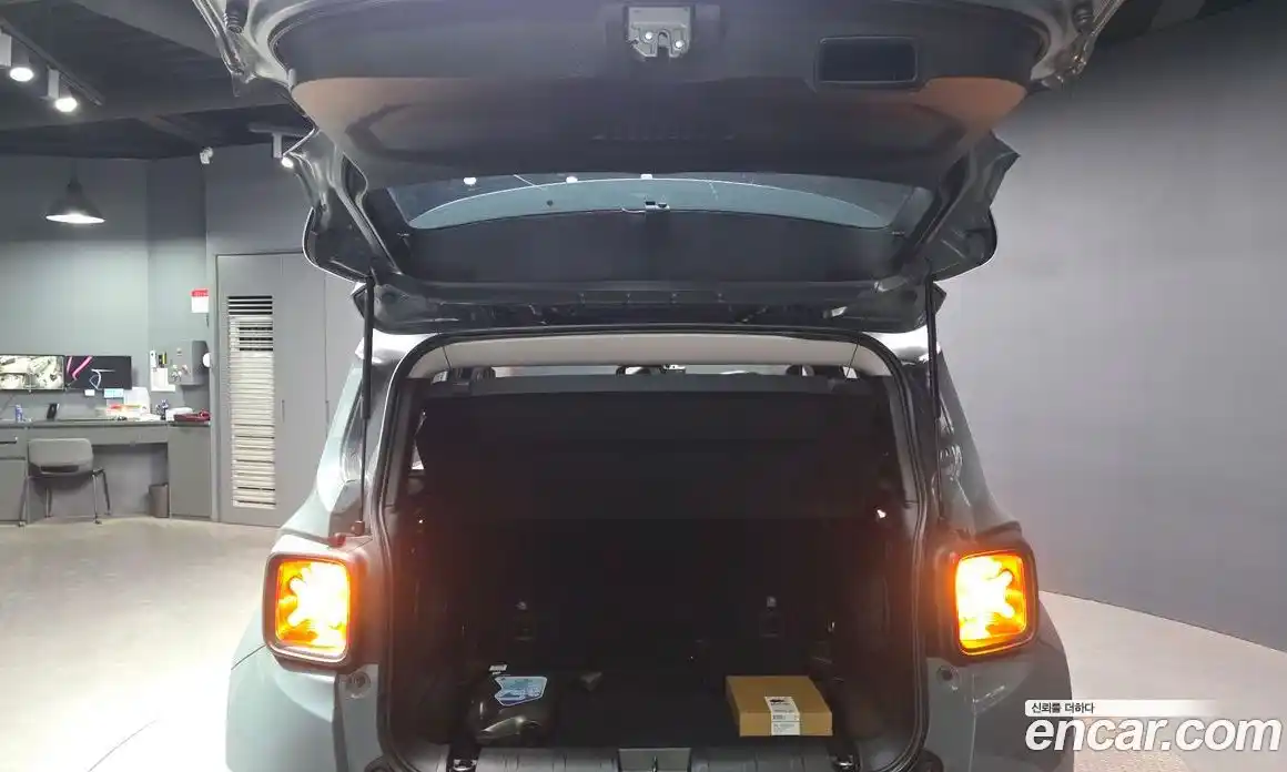 Jeep Renegade 2017 2.4 автомат (гидро), фото 26