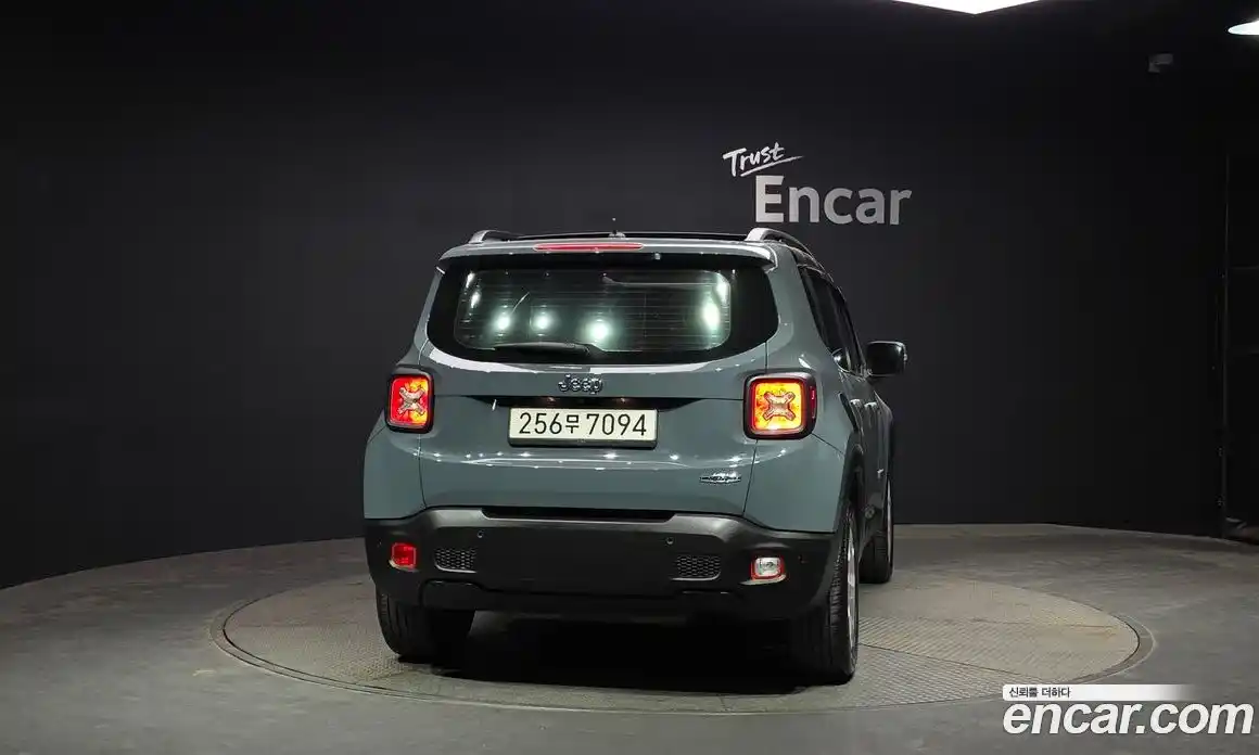 Jeep Renegade 2017 2.4 автомат (гидро), фото 4