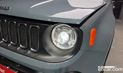 Jeep Renegade 2017 2.4 автомат (гидро), миниатюра 8
