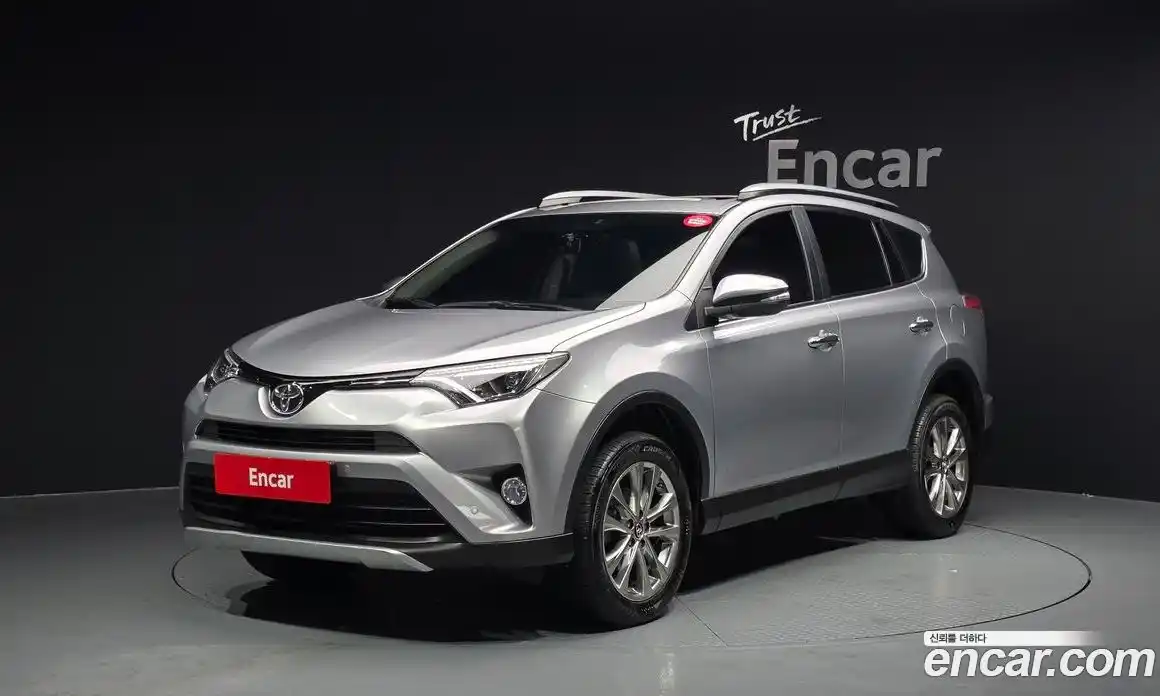 Toyota RAV4 2017 2.5 гидро, фото 1