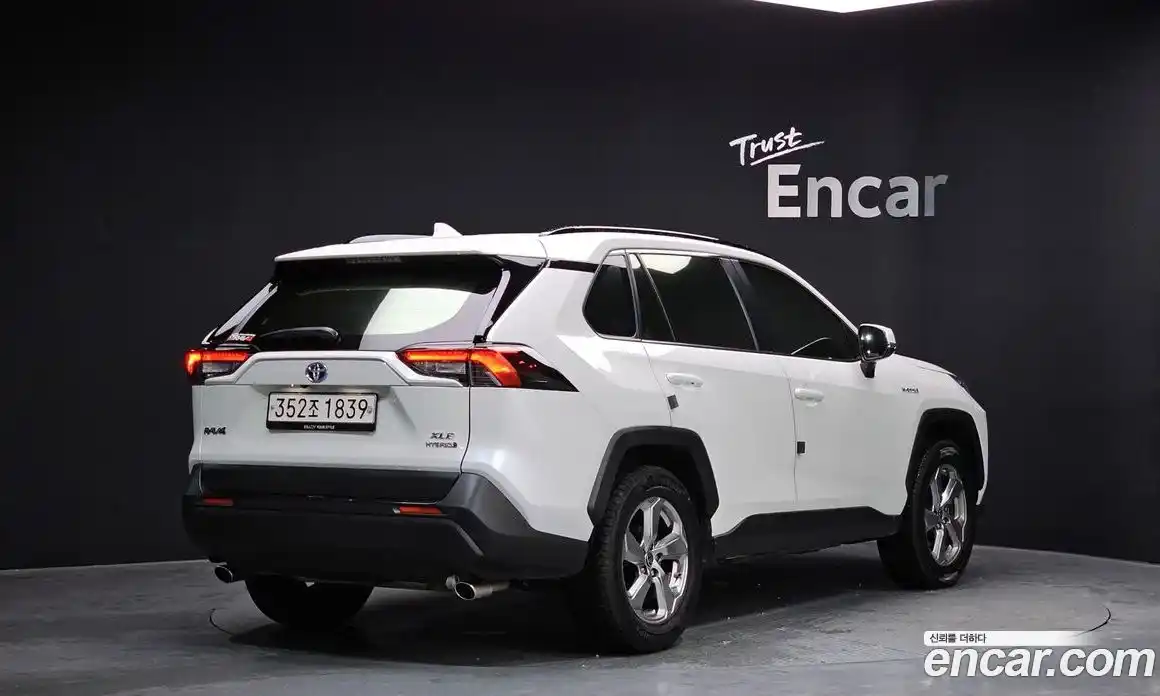 Toyota RAV4 2021 2.5 гидро, фото 1