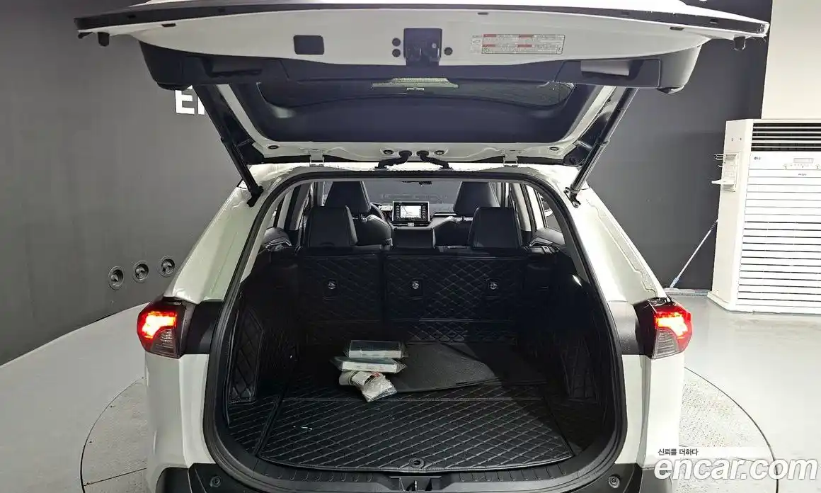 Toyota RAV4 2021 2.5 гидро, фото 25