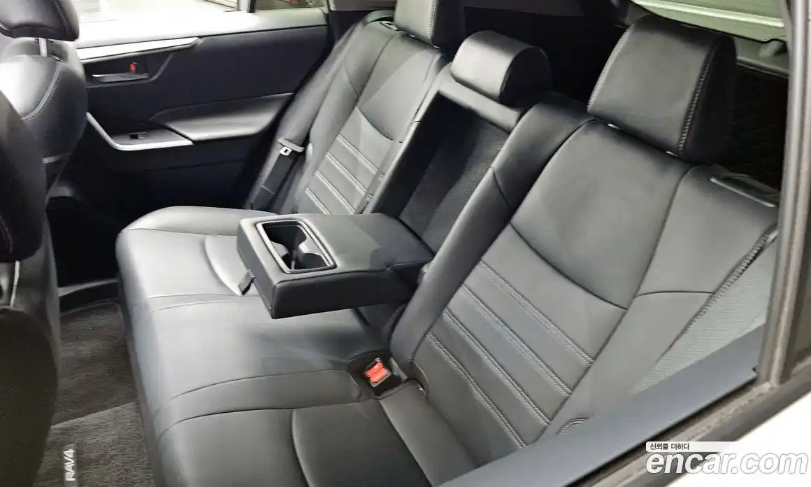 Toyota RAV4 2021 2.5 гидро, фото 30