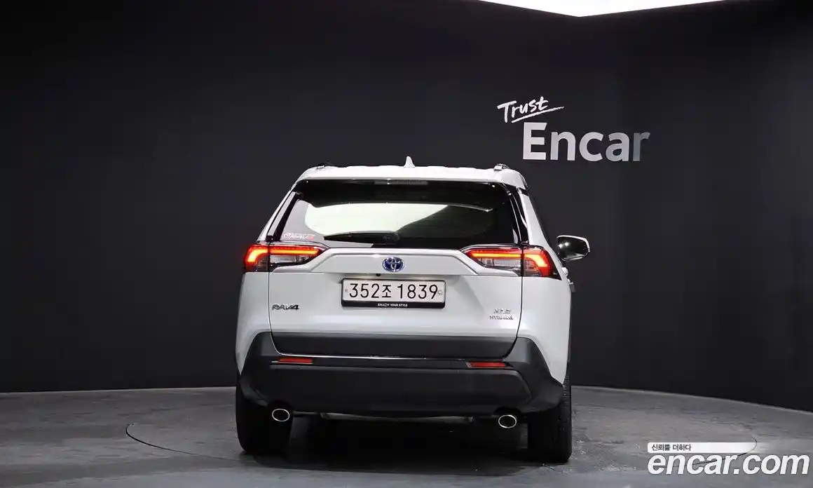 Toyota RAV4 2021 2.5 гидро, фото 3