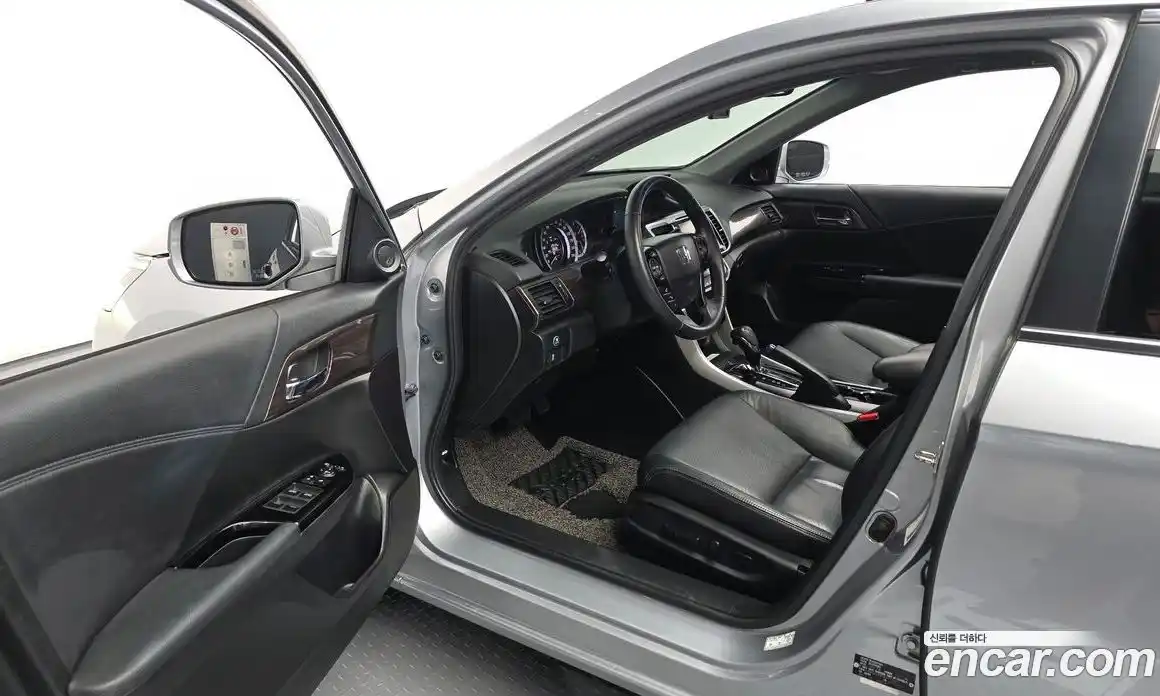 Honda Accord 2017 2.4 автомат (гидро), фото 13