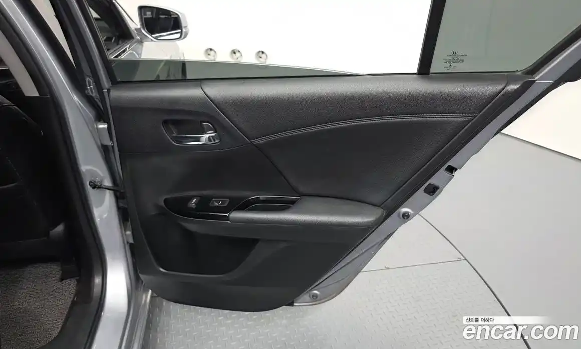 Honda Accord 2017 2.4 автомат (гидро), фото 15